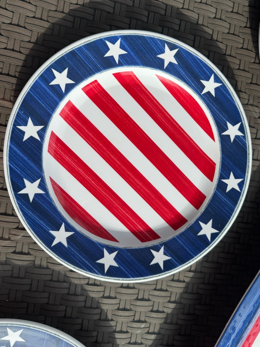 Surla Table Melamine plates ( set of 6) in red white and blue Stars and Stripes!